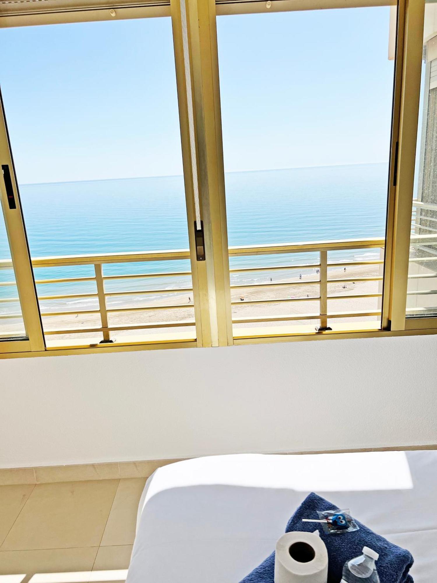 Oasis Frente Al Mar. Parking Gratis Apartment El Campello Luaran gambar