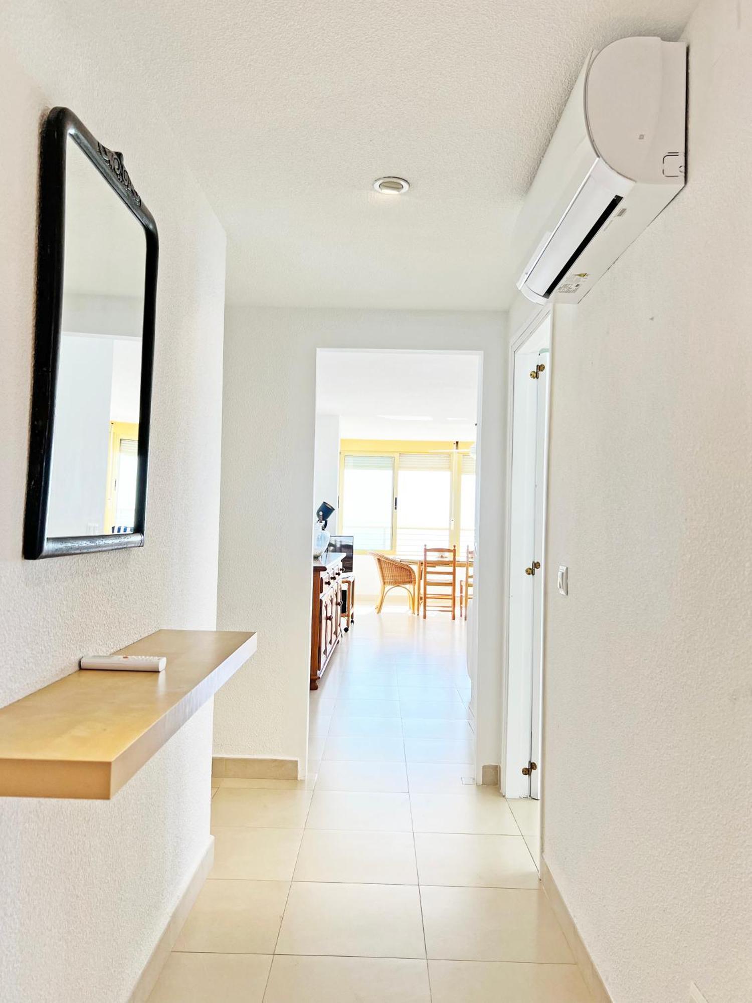 Oasis Frente Al Mar. Parking Gratis Apartment El Campello Luaran gambar