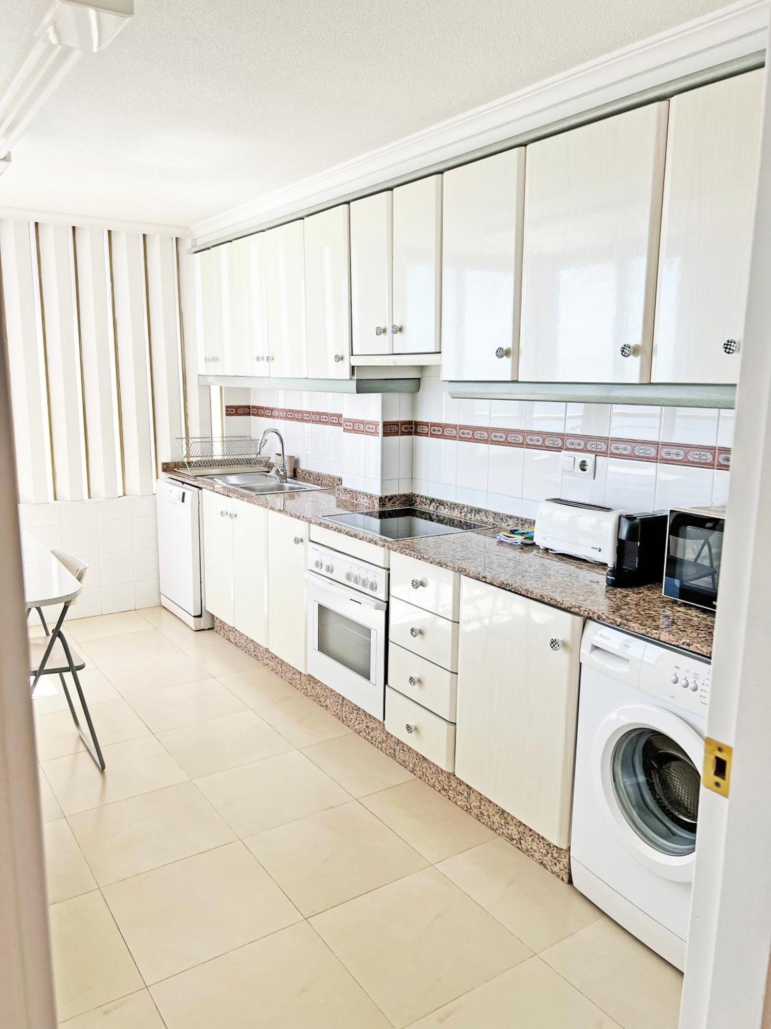 Oasis Frente Al Mar. Parking Gratis Apartment El Campello Luaran gambar