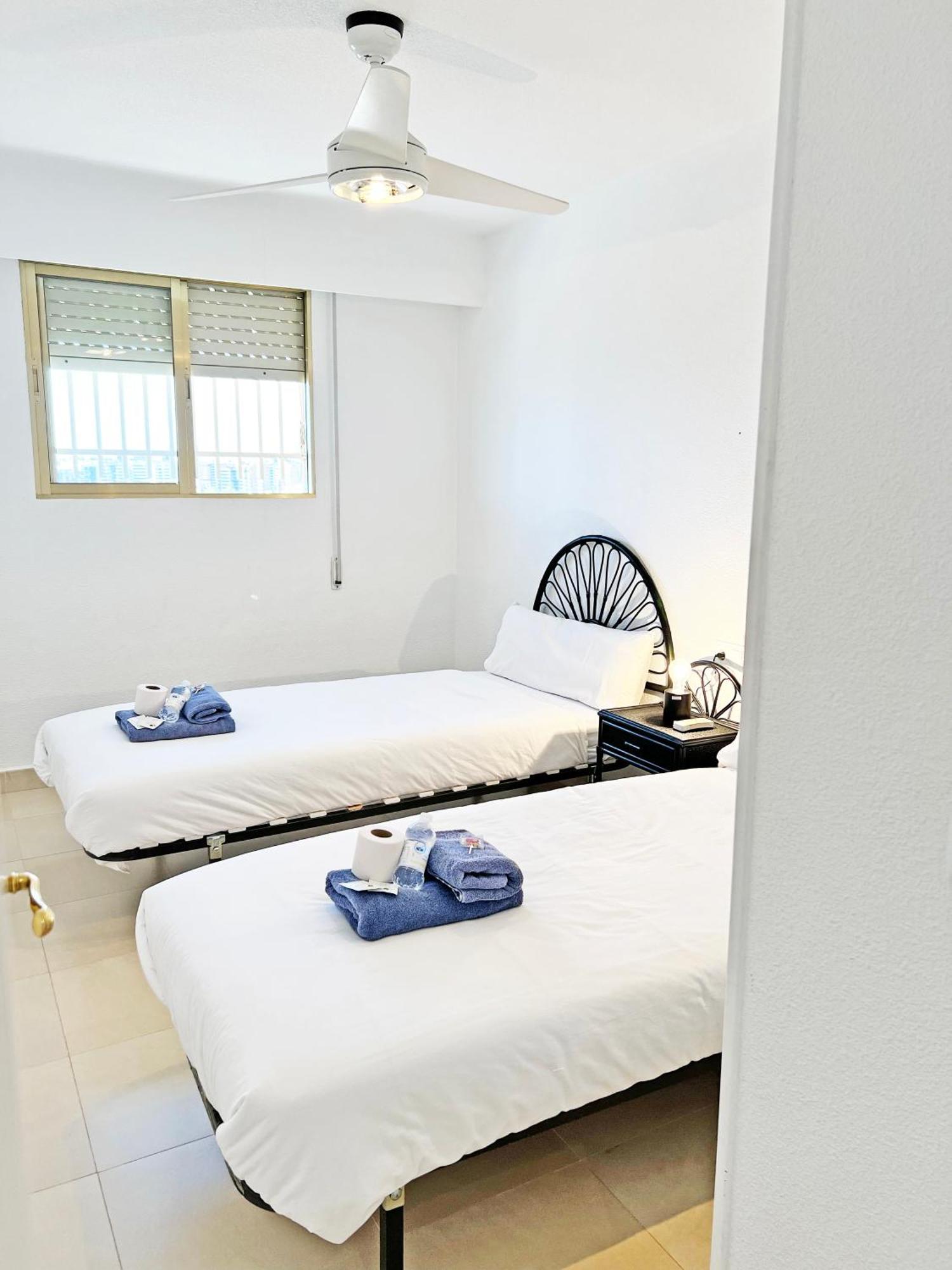 Oasis Frente Al Mar. Parking Gratis Apartment El Campello Luaran gambar