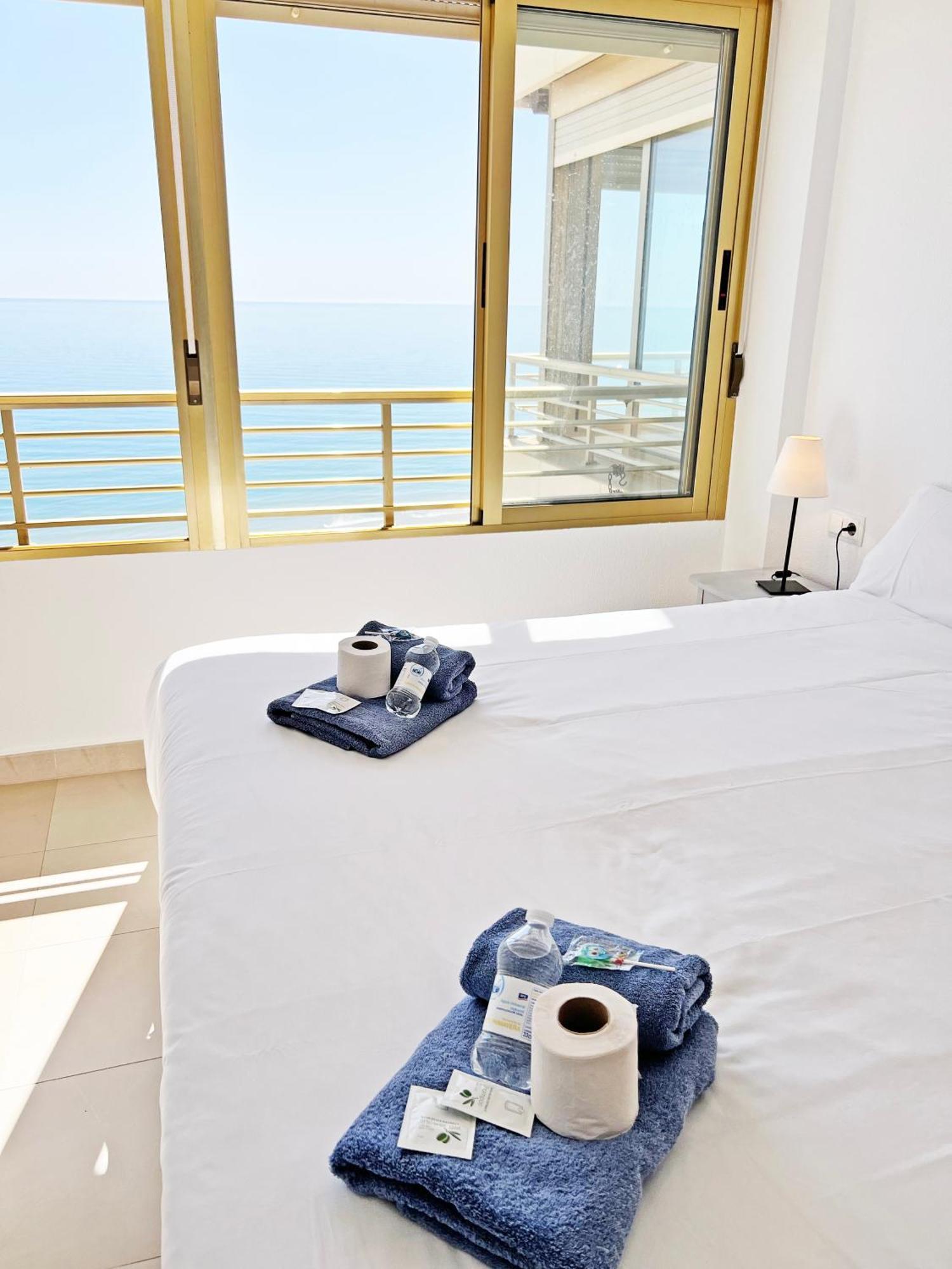 Oasis Frente Al Mar. Parking Gratis Apartment El Campello Luaran gambar